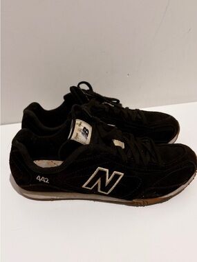 New balance brown suede leather sneaker 442 cw442ct sz 7.5 preloved